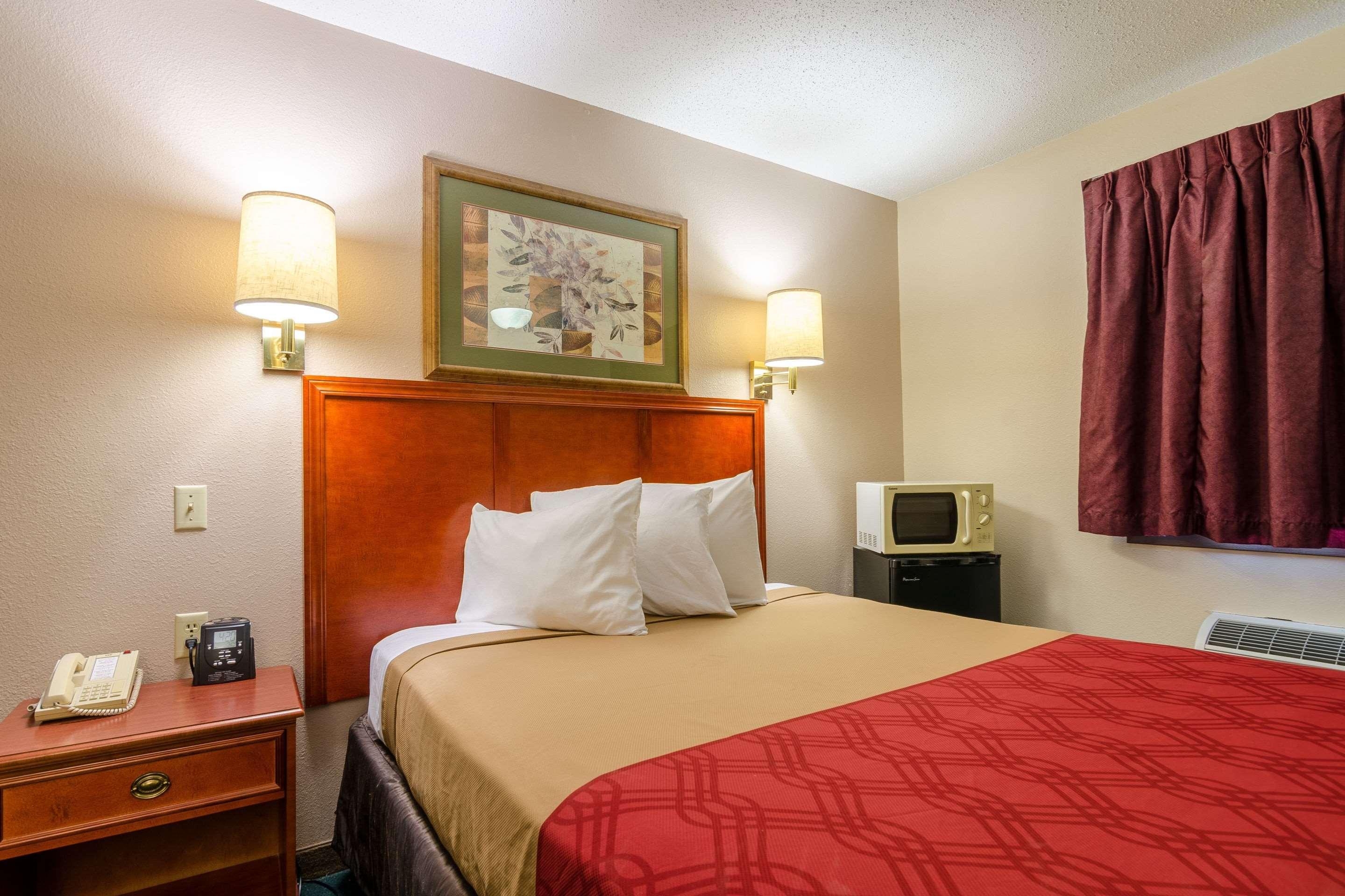 Rodeway Inn Mitchell Exterior foto