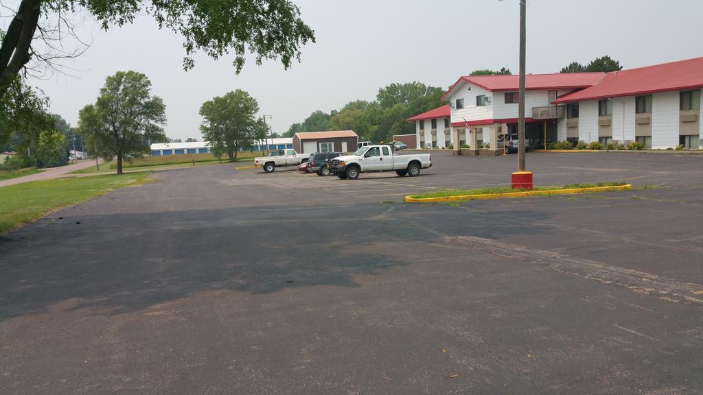 Rodeway Inn Mitchell Exterior foto