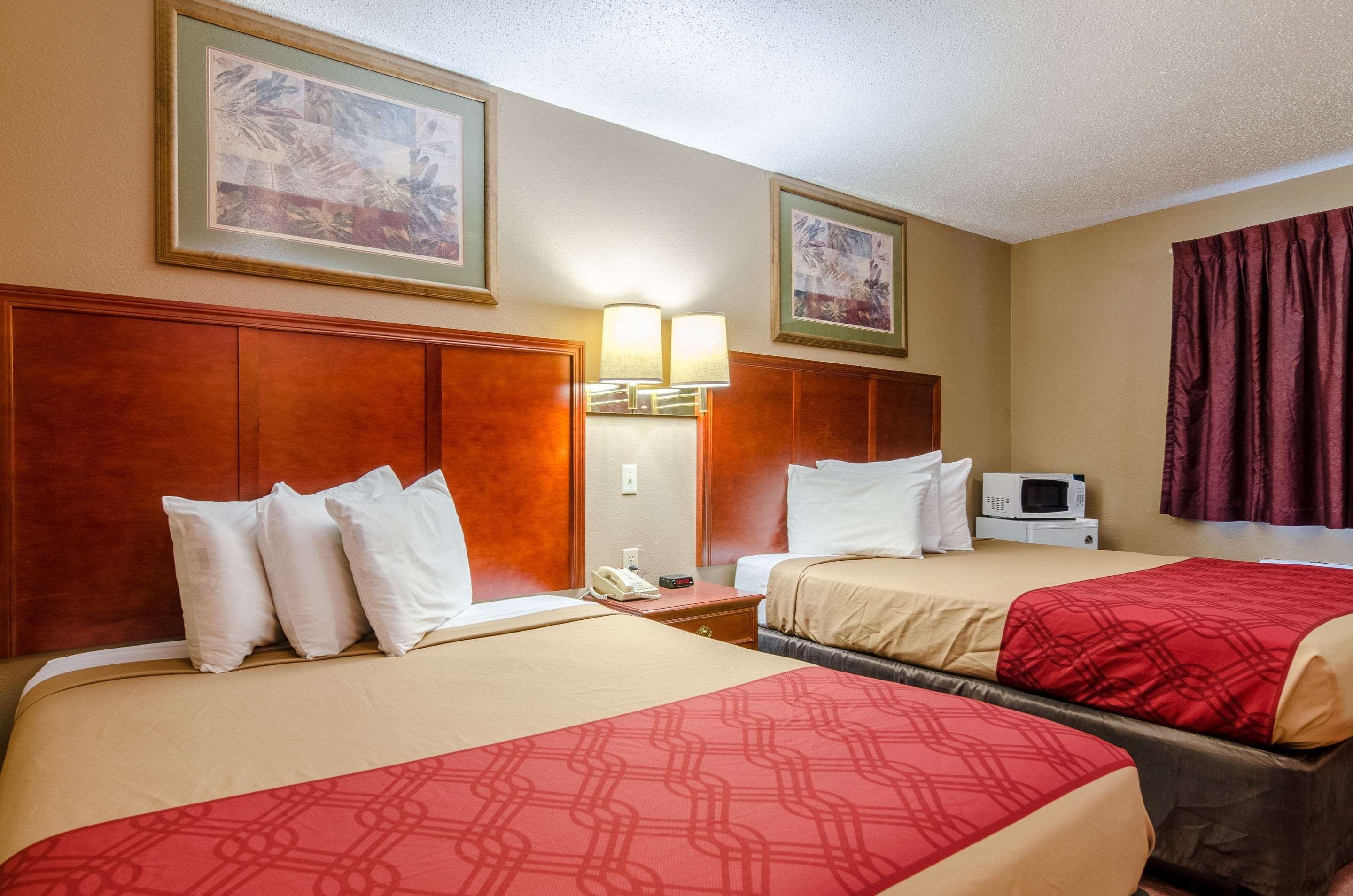 Rodeway Inn Mitchell Exterior foto